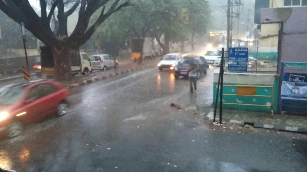Heavy rains to lash Karnataka for next two days Pictures