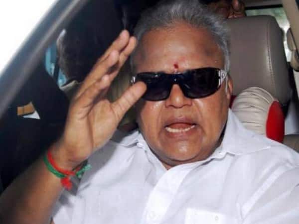 actor radharavi warned by a tamil movement