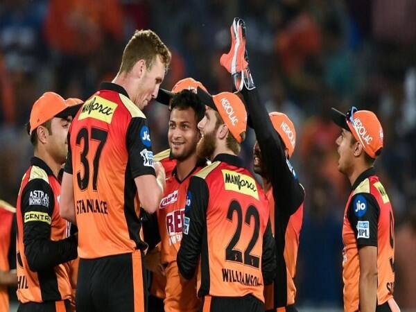 probable eleven of sunrisers hyderabad team will be play against kkr