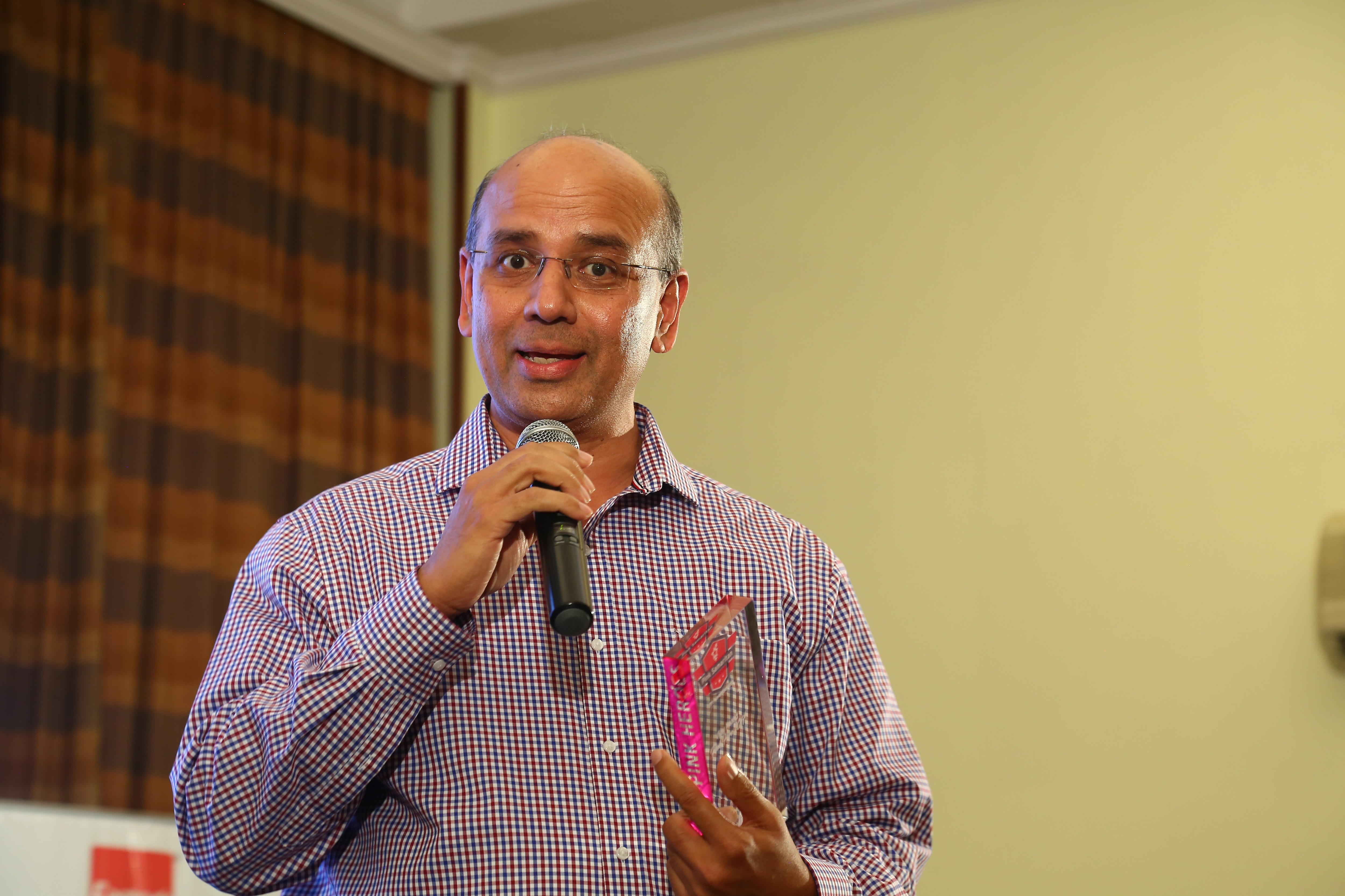 Asianet News Network Eastern Condiments celebrate Pink Heroes