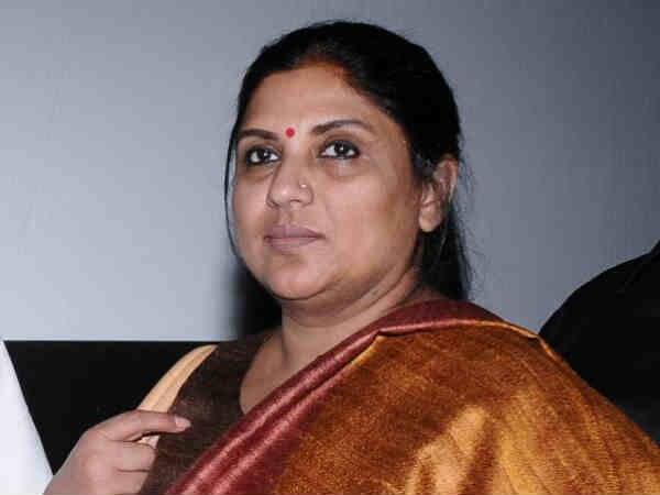Actress Sripriya, who escaped by claiming that there is a corona