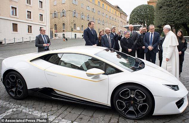 Pope gets Lamborghini auctions it to rebuild Christian Iraq