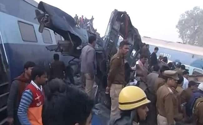 30 killed 150 injured as Indore Patna express train derails