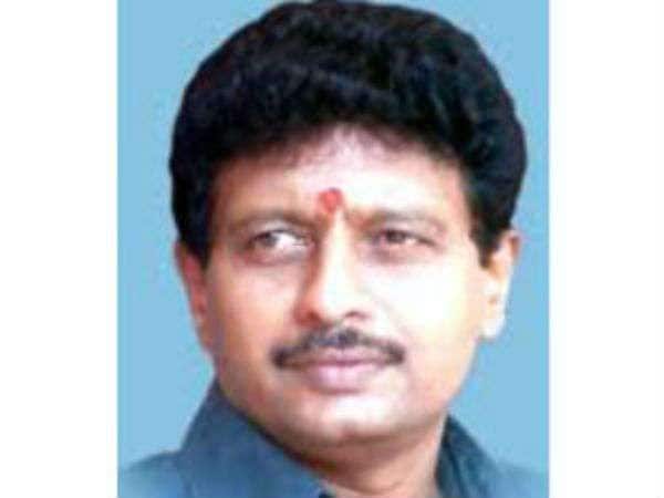 DMK win in the assembly elections ... Dhivakaran, the brother of the beating Sasikala