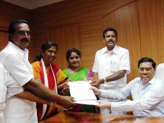 sathyabama mp-joining-with-ops