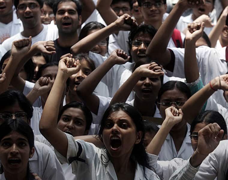 Kolkata doctors' protest spreads to other  parts of country; nationwide strike on June 17