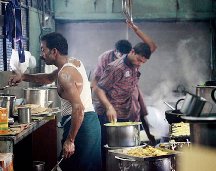 Indian Railways New catering policy separates cooking production of food