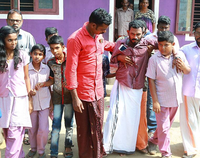 SDV government school students help syam lal