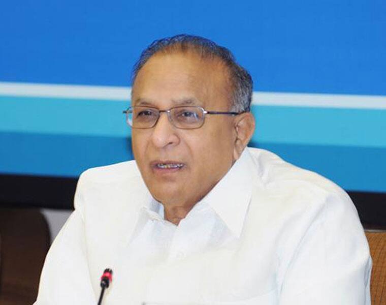 Jaipal Reddy follows in the foot steps his nephew Revanth Reddy