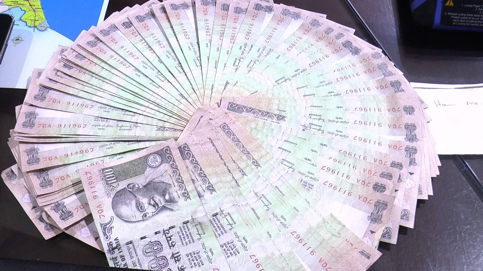 fake note printing mobile shop owner and girl arrested in kozhikode