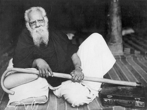 Periyar Picture Slapped With slippers By vibhuti veeramuthu devar