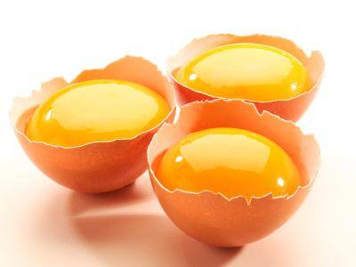 The Colour of The Yolk Tells You This About the Egg