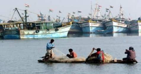 4 fishermans were arrested by srilankan navy