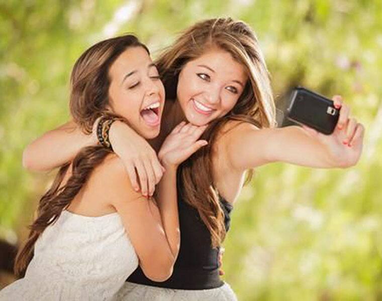 do you Love to Clicking Too Many Selfies may It Can Be A Real Disorder