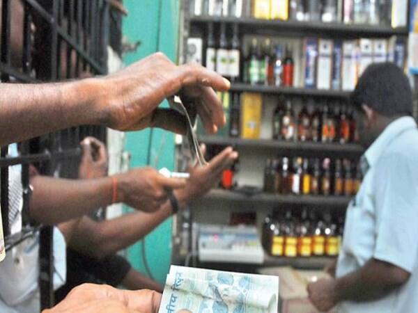 announced that liquor shops, bars and all types of liquor outlets will be closed on the 15th and 18th in Pondicherry.