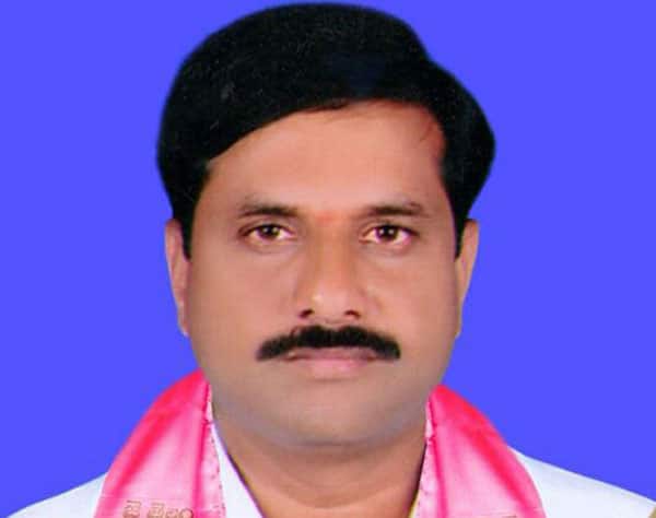 nalgonda trs leaders brother died in road accident