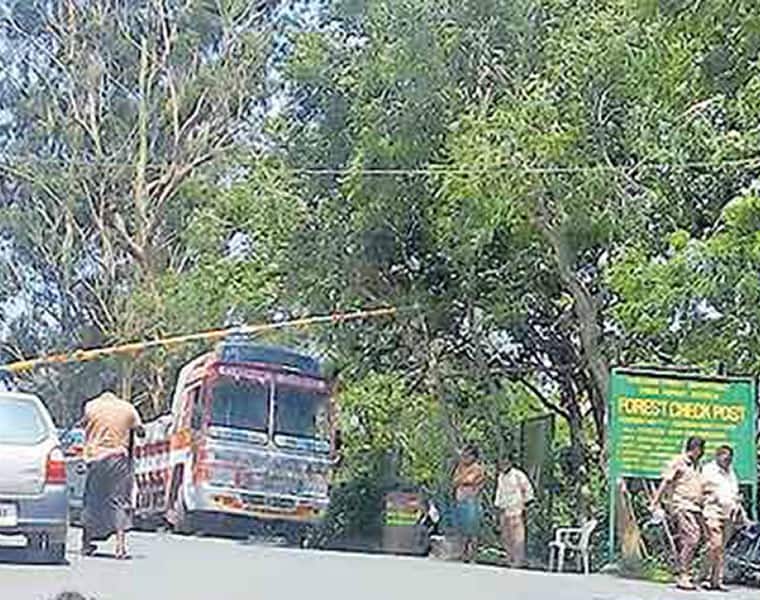 young man tried to enter kerala by hiding in a lorry