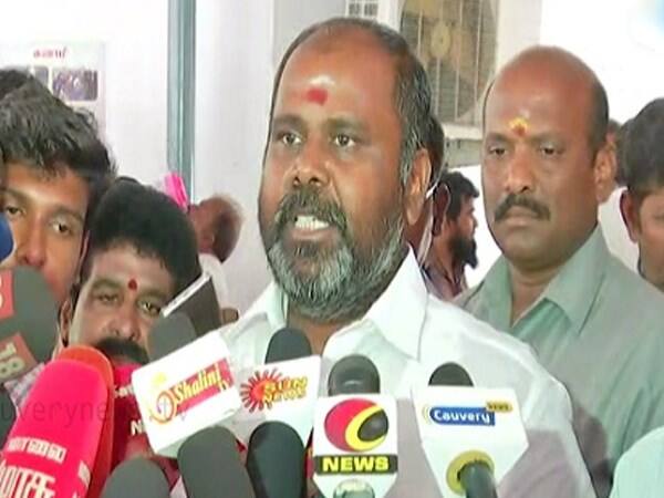tamilnadu cm edapadi says that he had great words with modi and amitsha for people safety