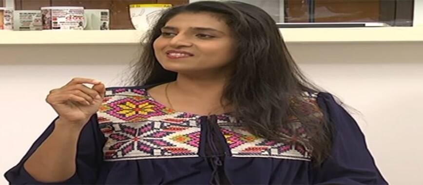 actress kasthuri raising questions to rajinikanth about sofiya