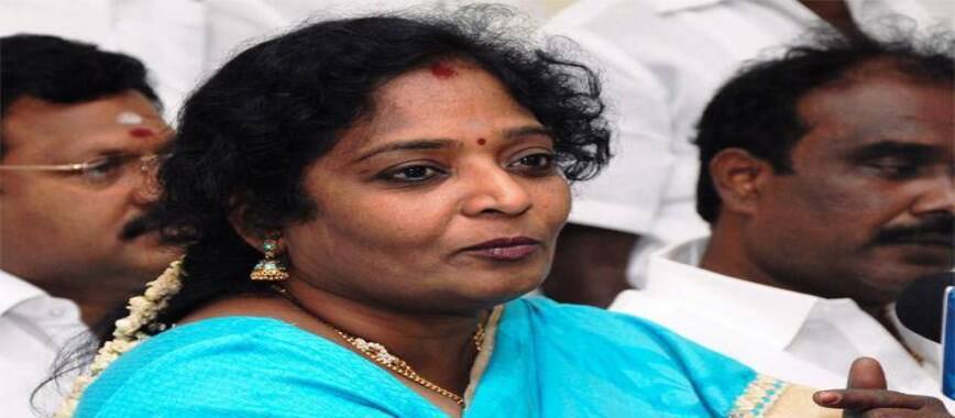 arguement between tamilisai and a girl in the flight