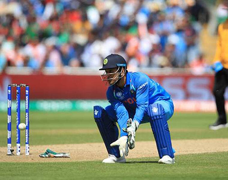 chahal revealed how dhoni guided him from behind the stumps