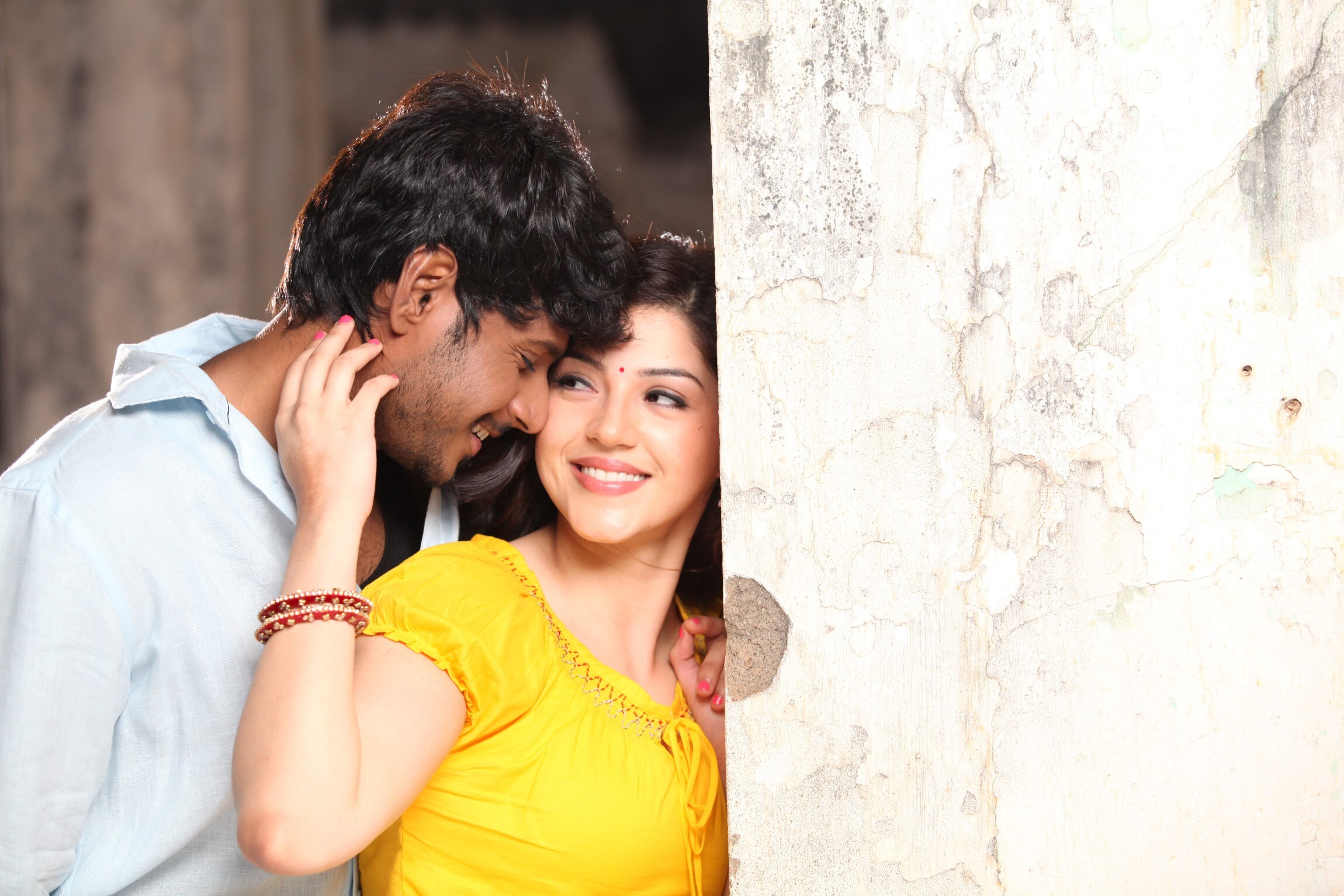 "కేరాఫ్ సూర్య" మూవీ వర్కింగ్ స్టిల్స్