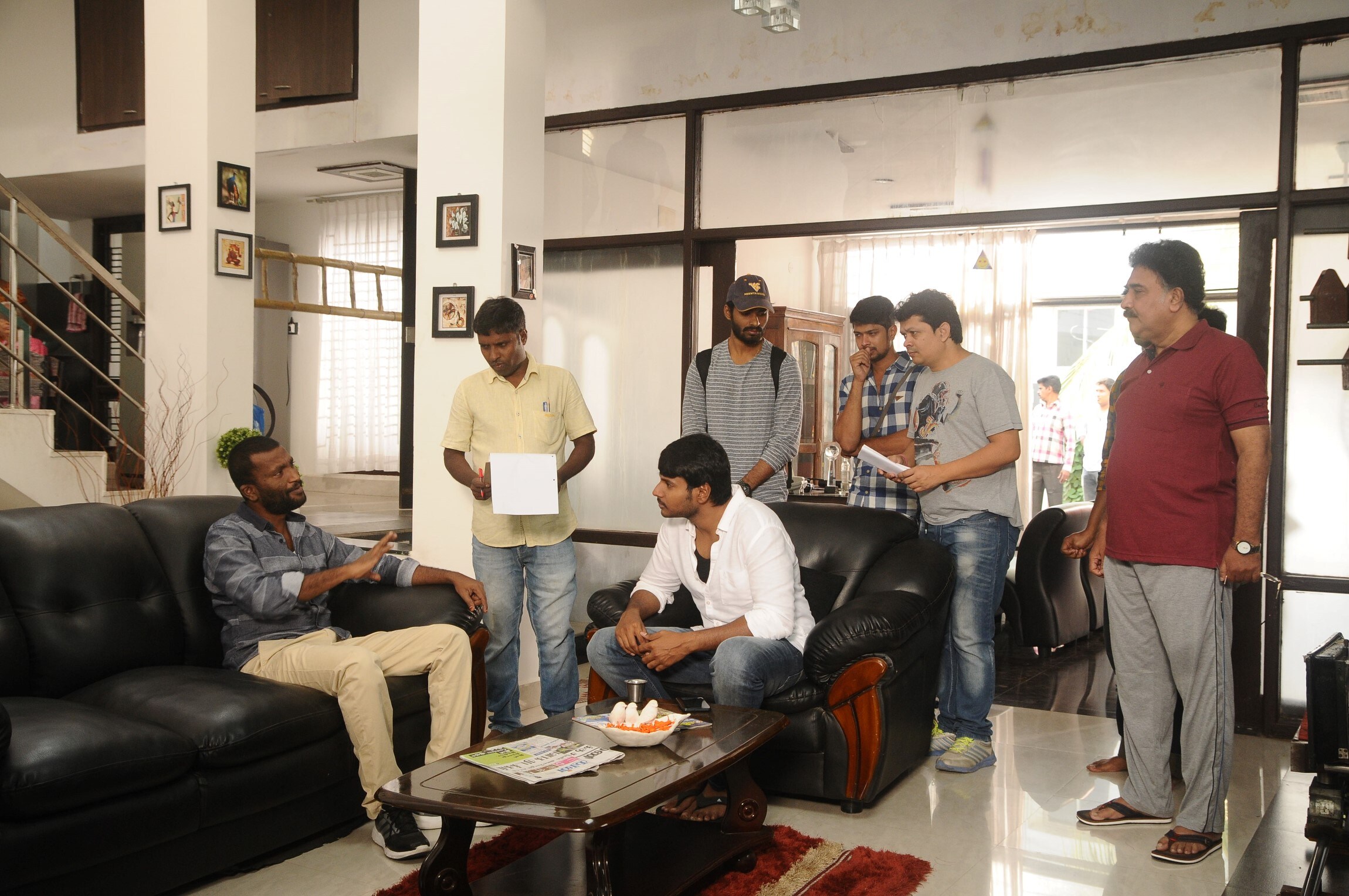 "కేరాఫ్ సూర్య" మూవీ వర్కింగ్ స్టిల్స్