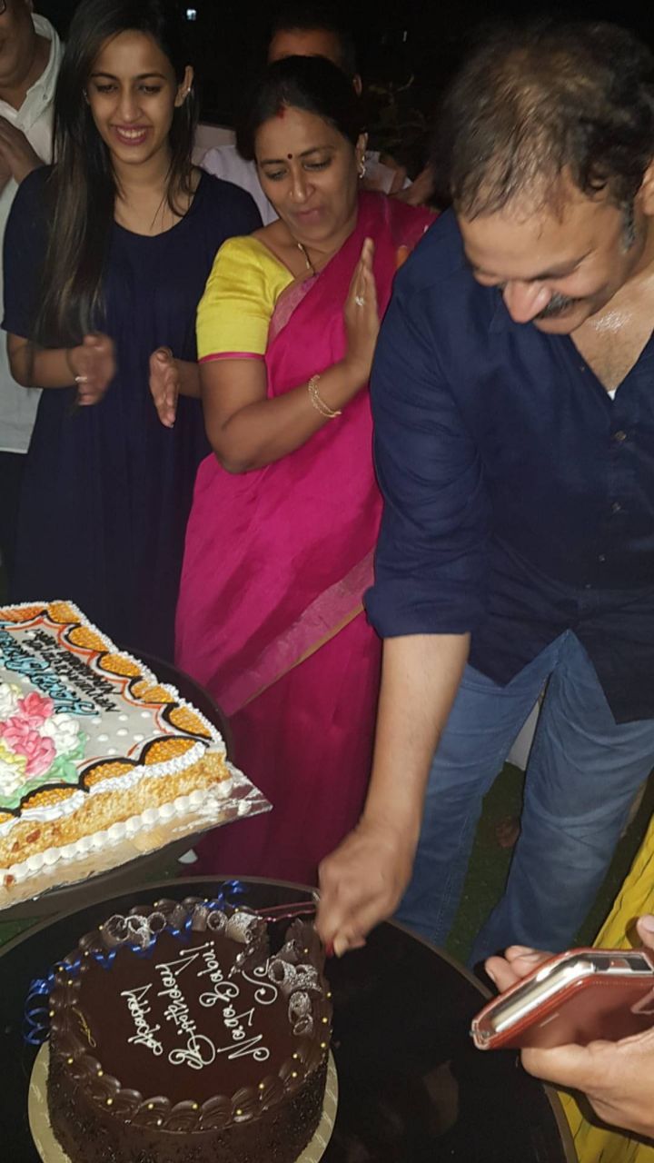 నాగబాబు పుట్టిన రోజు సెలెబ్రేషన్స్ ఫోటోస్