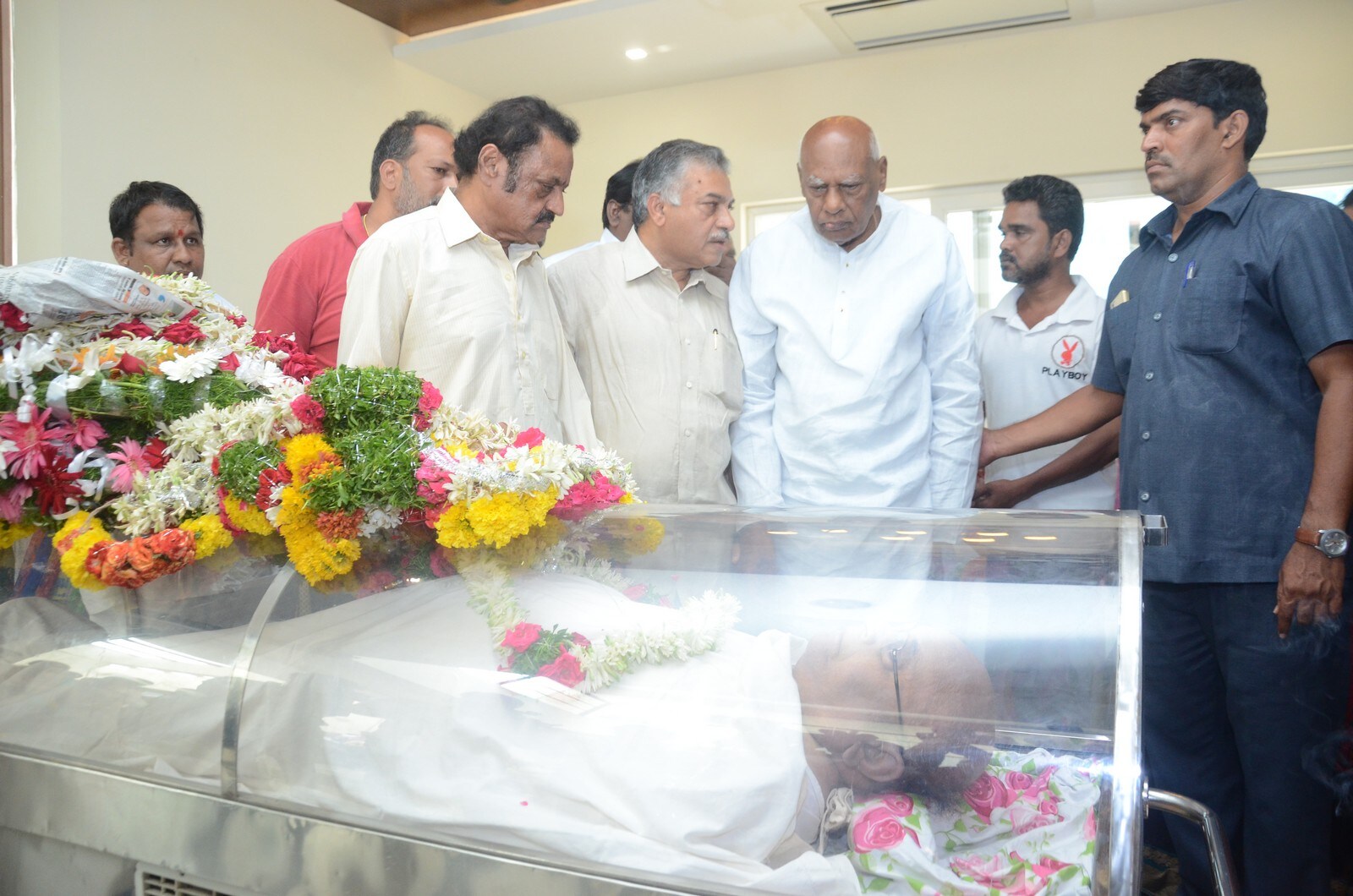 vips and celebrities condolance to c narayana reddy