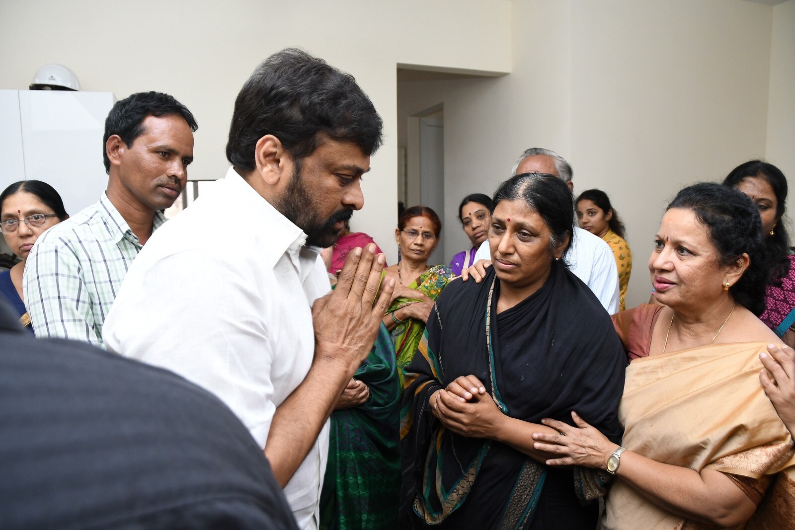vips and celebrities condolance to c narayana reddy