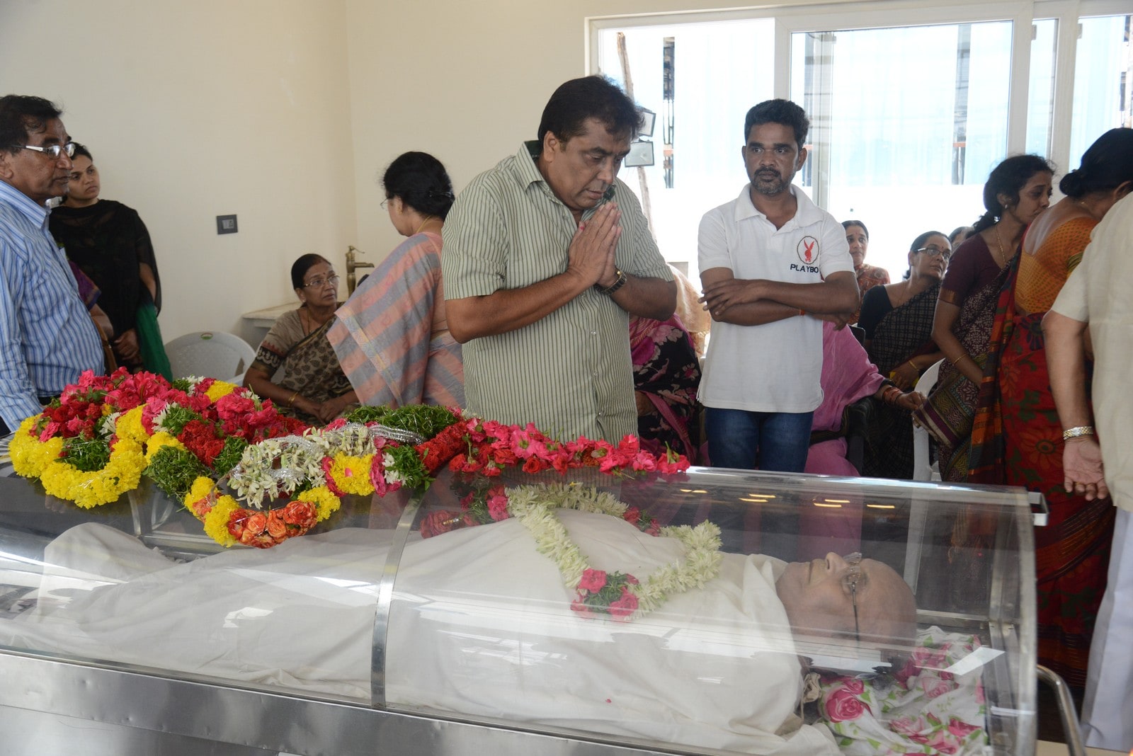 vips and celebrities condolance to c narayana reddy