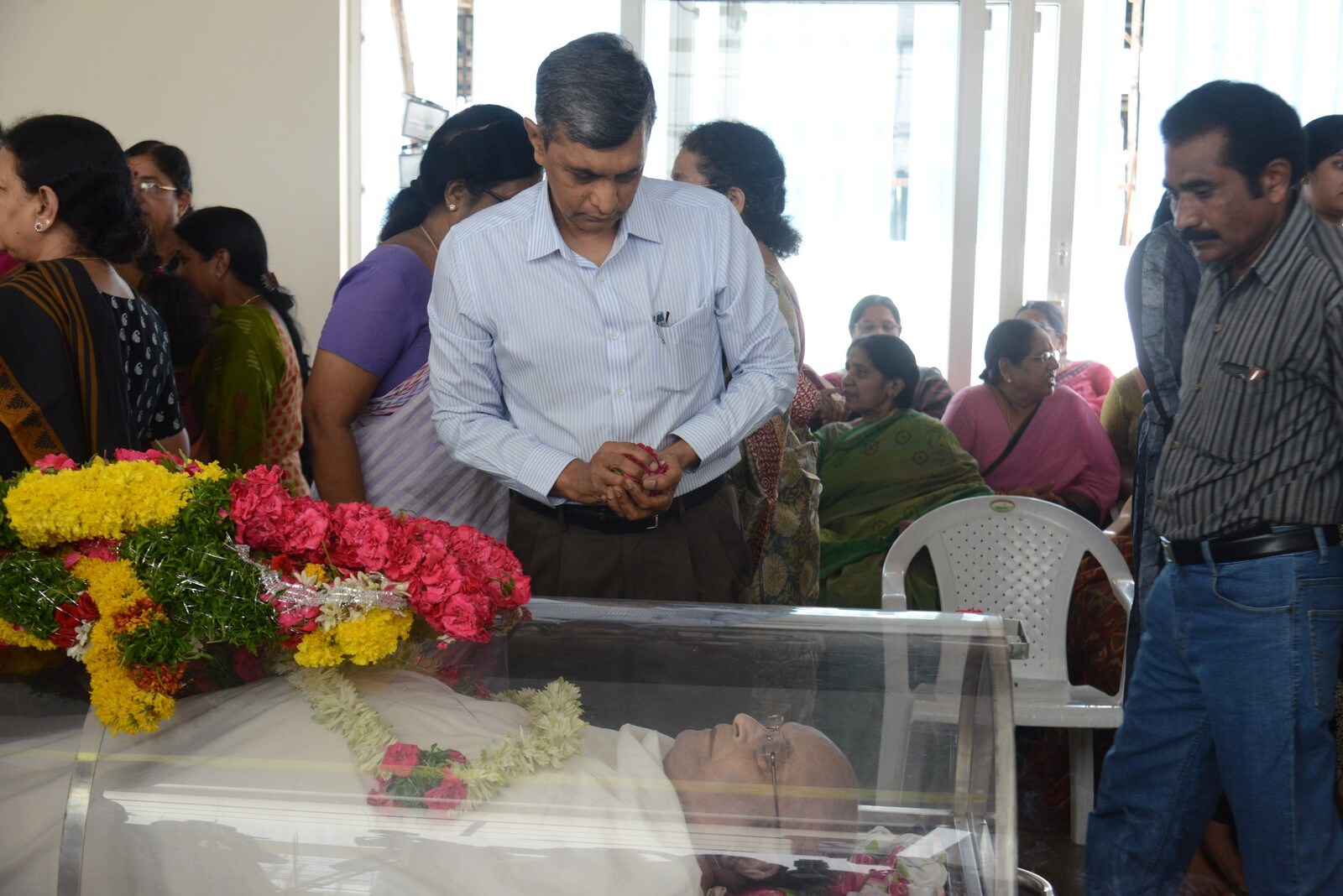 vips and celebrities condolance to c narayana reddy