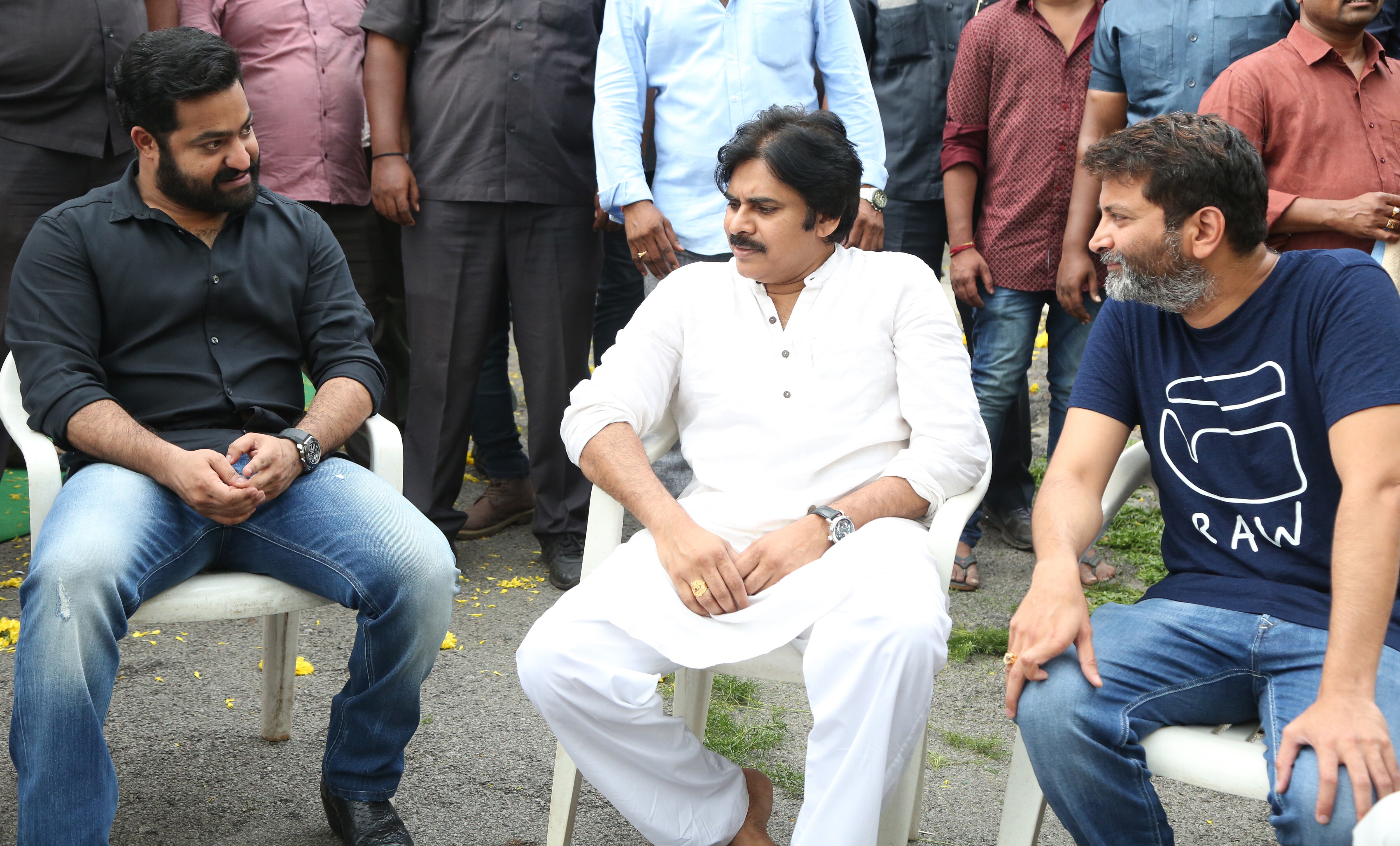 ఎన్టీఆర్ 28వ మూవీని ప్రారంభించిన పవన్ కళ్యాణ్ ఫొటో గ్యాలరి