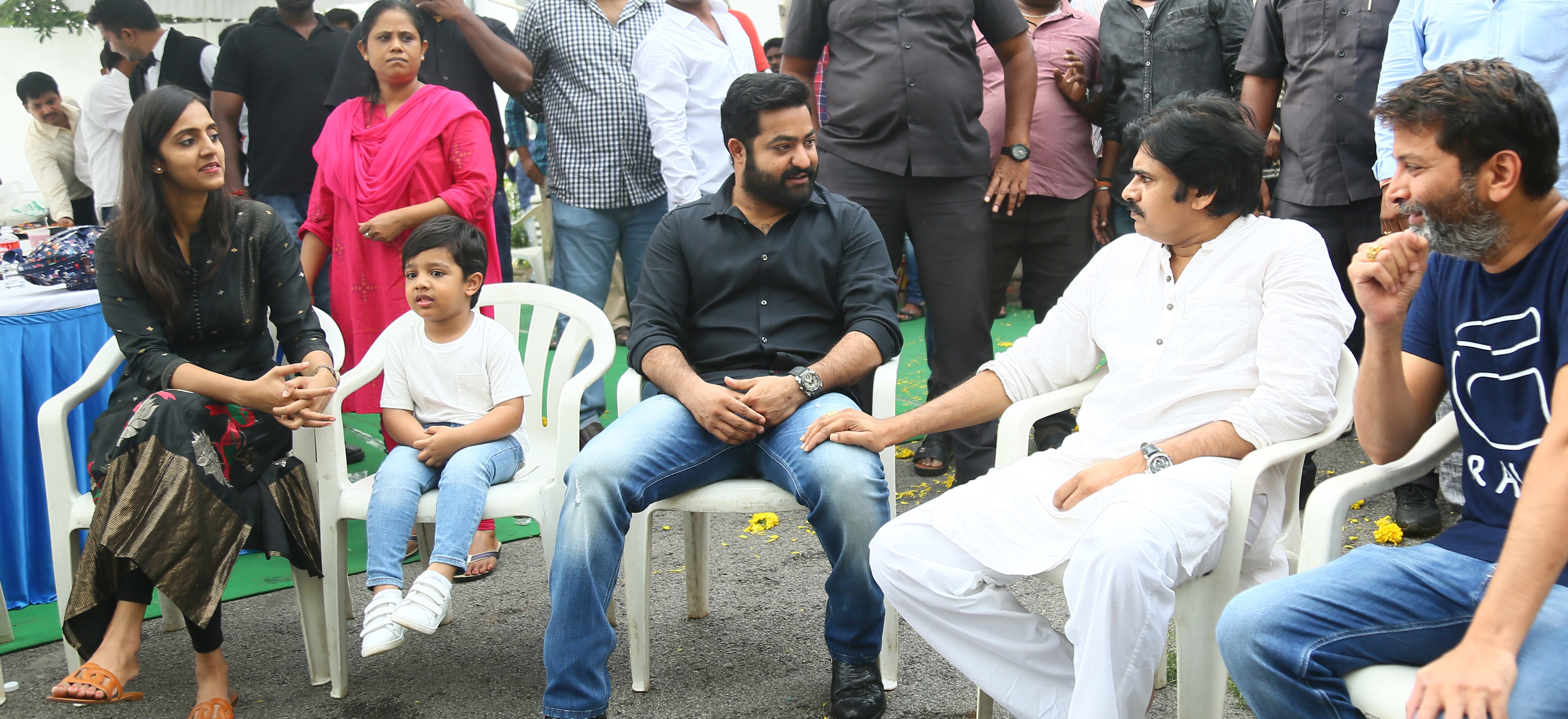 ఎన్టీఆర్ 28వ మూవీని ప్రారంభించిన పవన్ కళ్యాణ్ ఫొటో గ్యాలరి