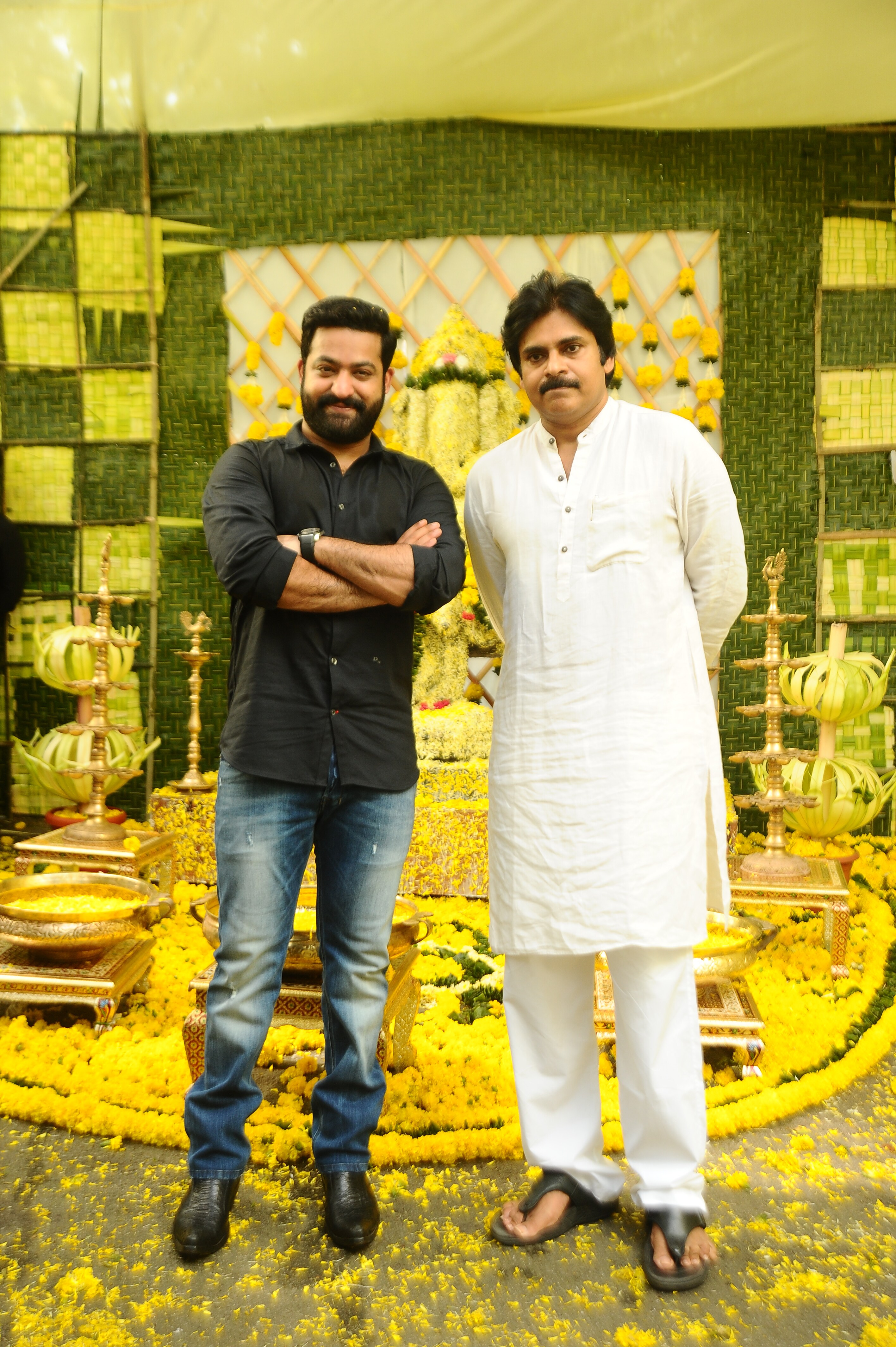 ఎన్టీఆర్ 28వ మూవీని ప్రారంభించిన పవన్ కళ్యాణ్ ఫొటో గ్యాలరి