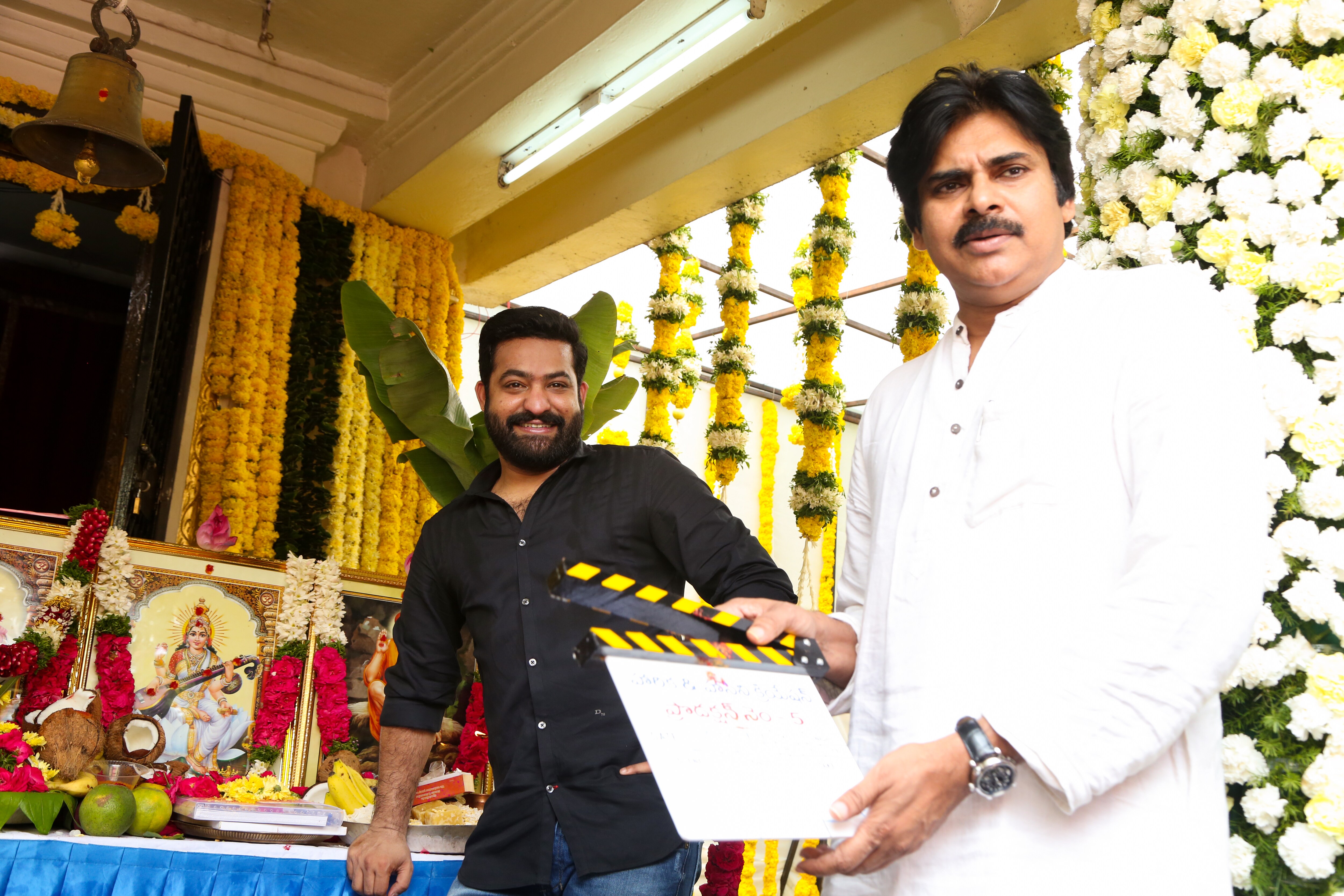 ఎన్టీఆర్ 28వ మూవీని ప్రారంభించిన పవన్ కళ్యాణ్ ఫొటో గ్యాలరి