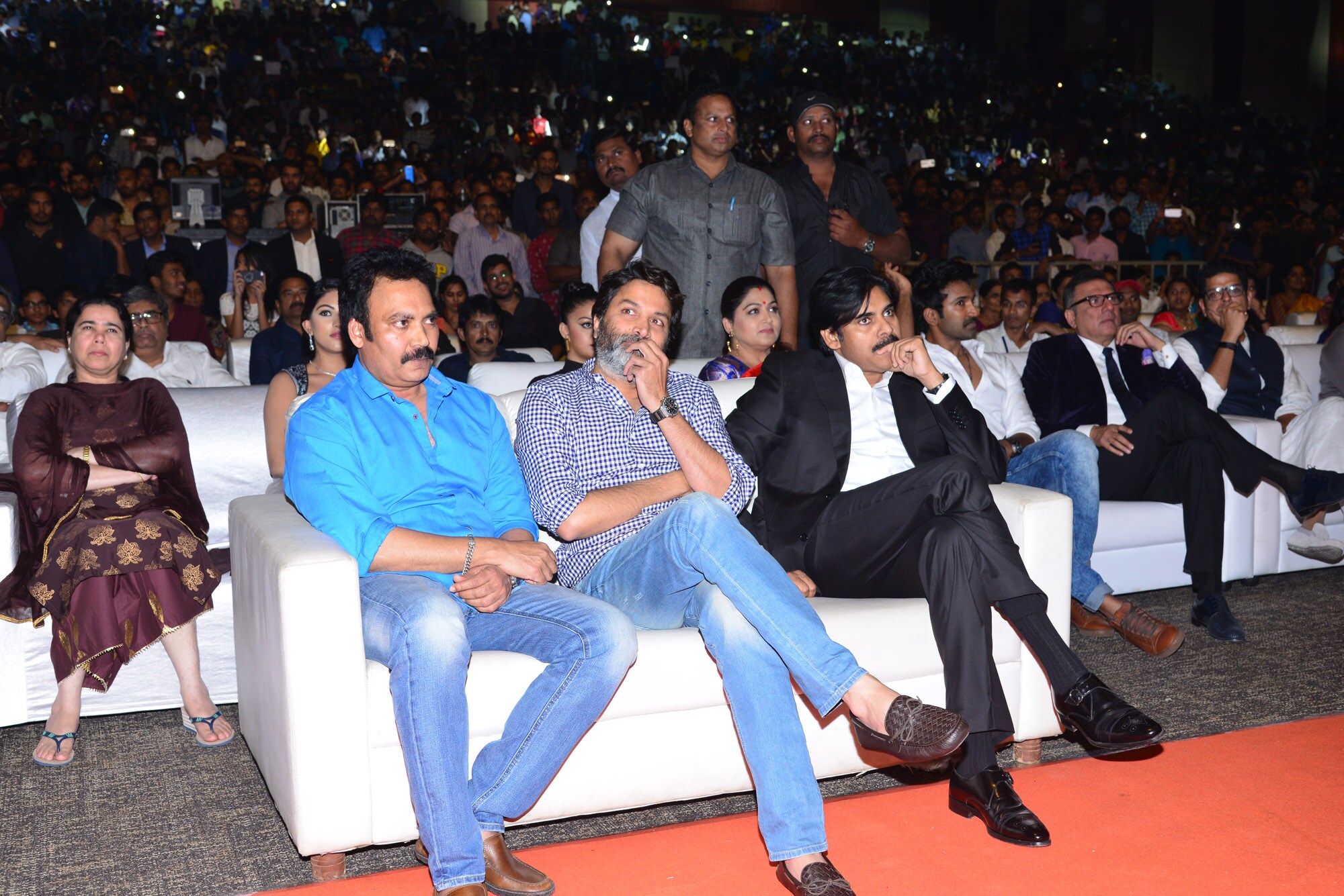 అజ్ఞాతవాసి మూవీ ఆడియో లాంచ్ ఈవెంట్ గ్యాలరీ