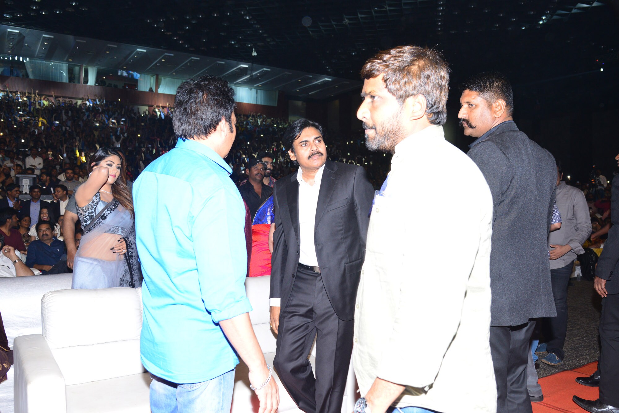 అజ్ఞాతవాసి మూవీ ఆడియో లాంచ్ ఈవెంట్ గ్యాలరీ