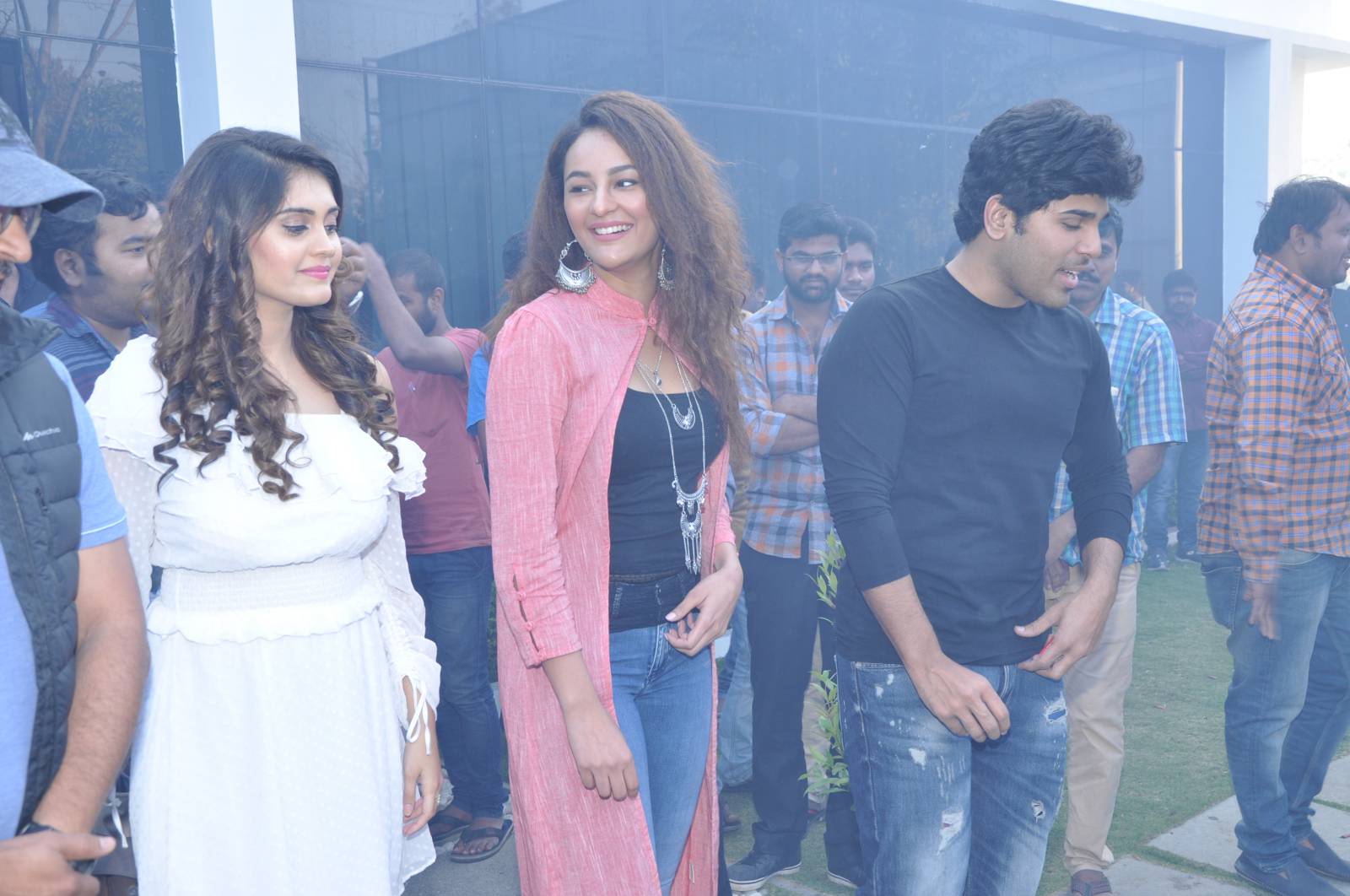 ఒక్క క్షణం మూవీ సక్సెస్ మీట్ గ్యాలరీ