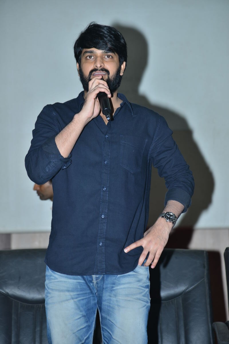 నాగ శౌర్య - 5’ 9” -