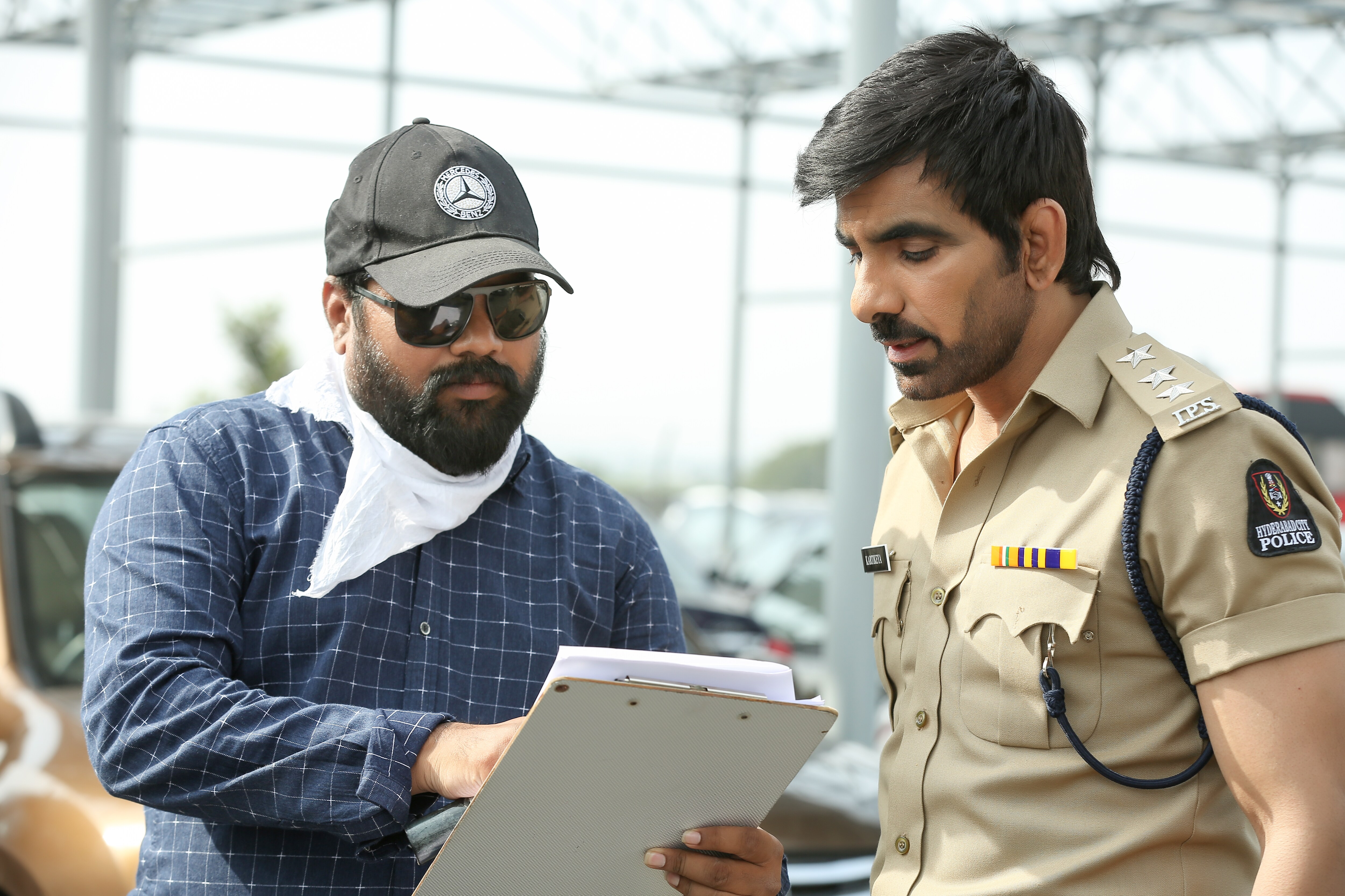 టచ్ చేసి చూడు మూవీ వర్కింగ్ స్టిల్స్