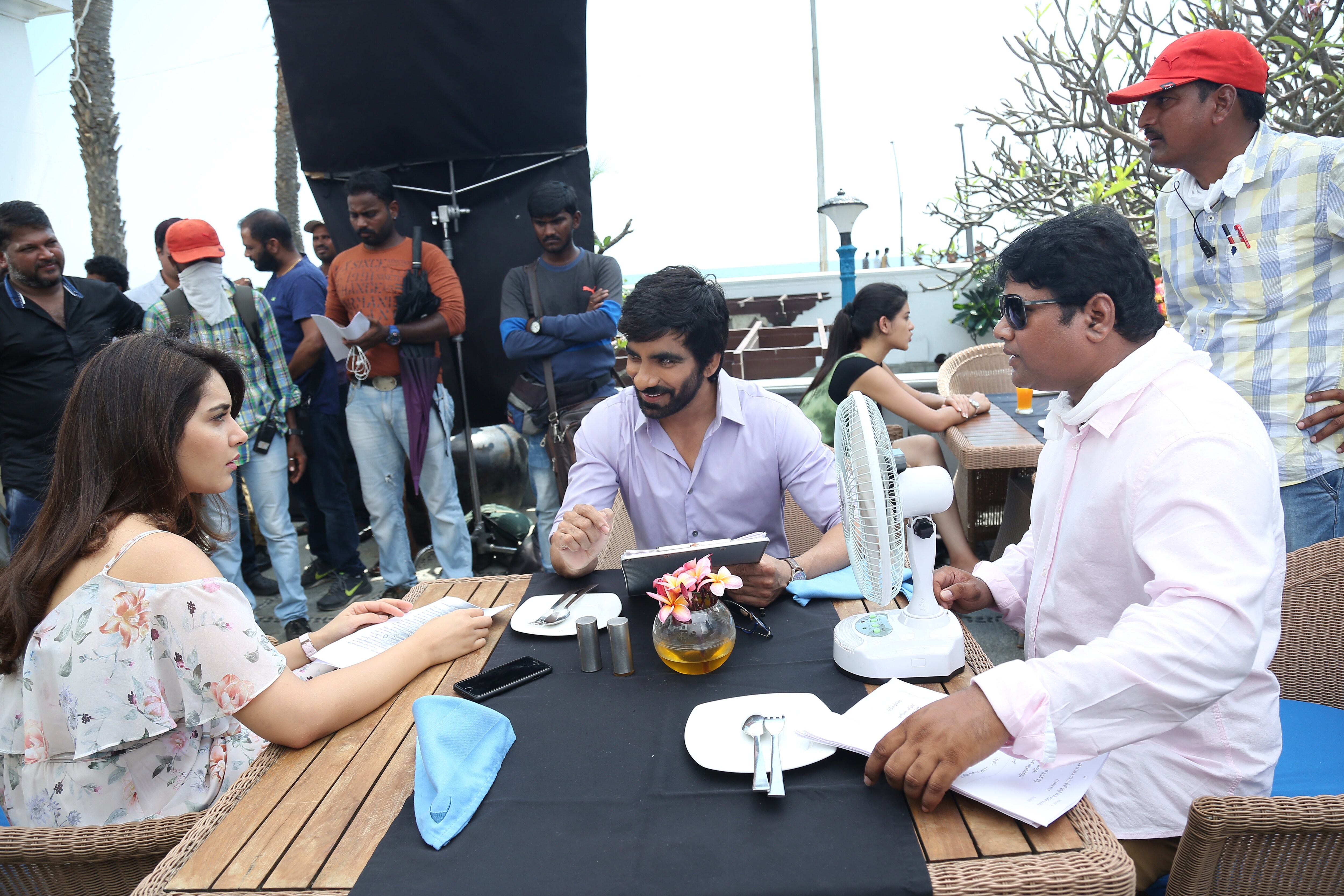 టచ్ చేసి చూడు మూవీ వర్కింగ్ స్టిల్స్