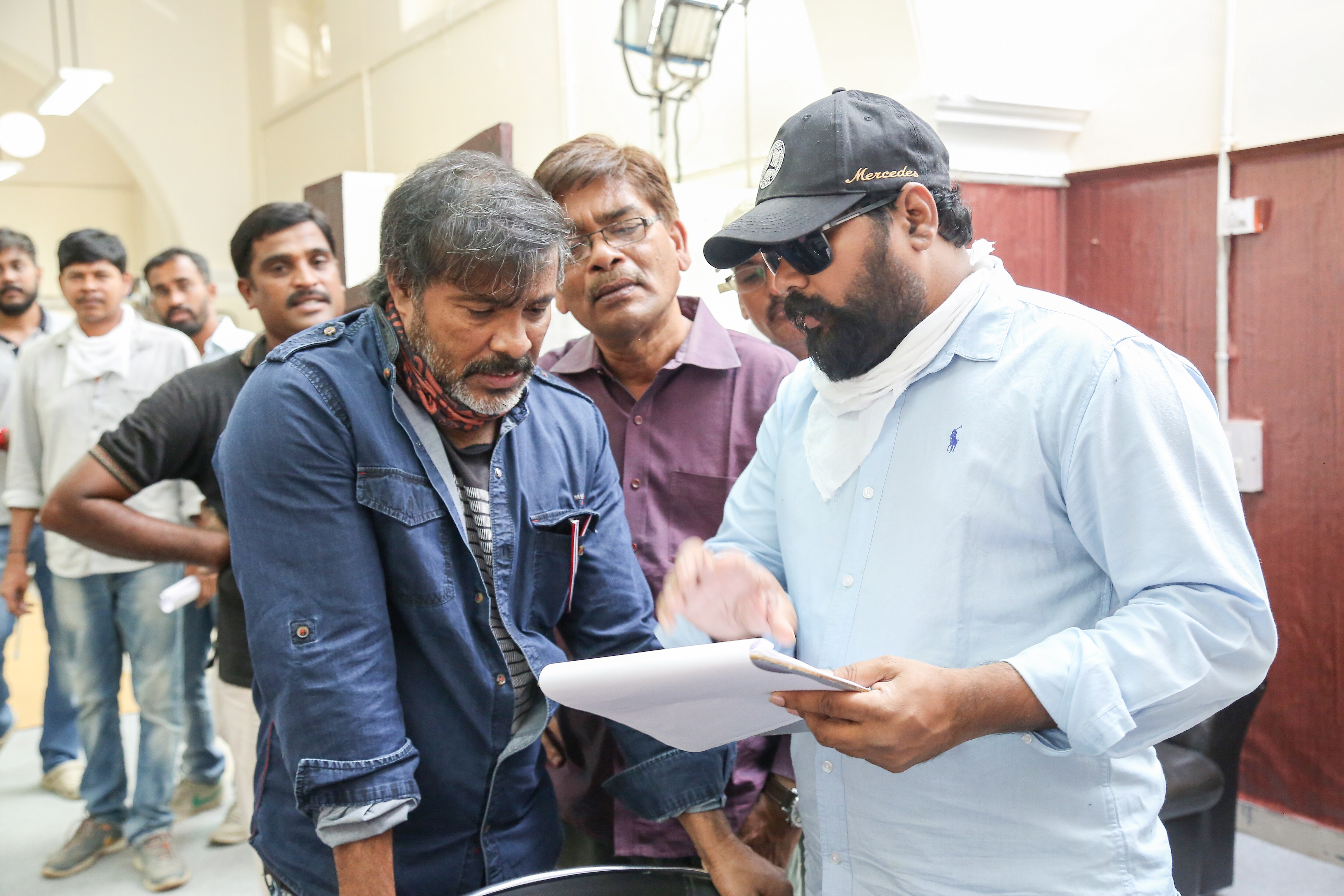 టచ్ చేసి చూడు మూవీ వర్కింగ్ స్టిల్స్