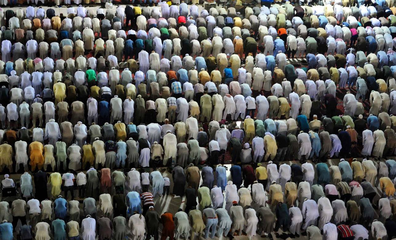 Taraweeh prayer at the Masjid an Nabawi