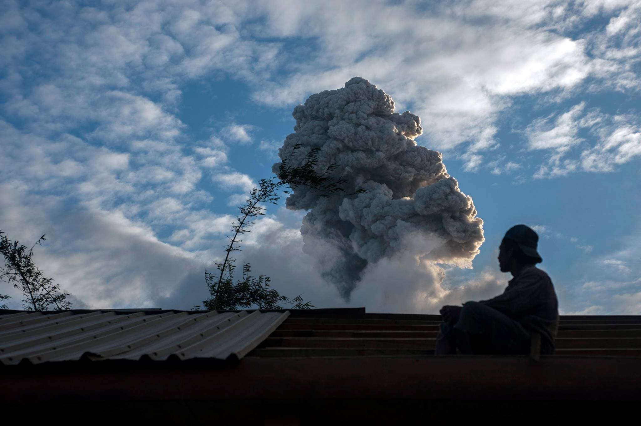 MountSinabung erupts