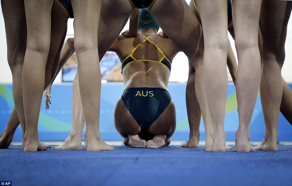 Incredible photos show off Olympic swimmers