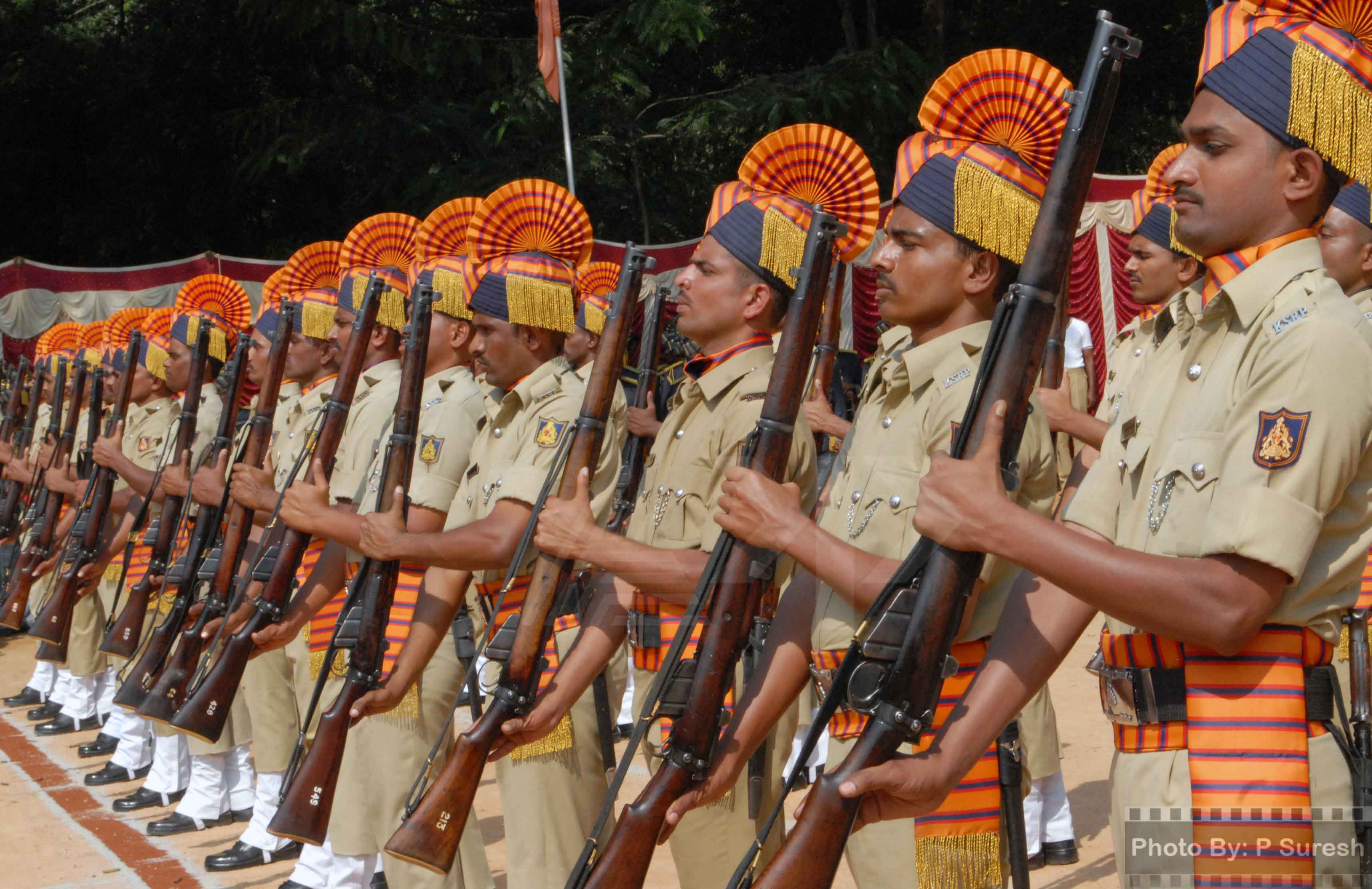 ಪೊಲೀಸ್ ಸಂಸ್ಮರಣ ದಿನಾಚರಣೆ ಅಂಗವಾಗಿ ಹುತಾತ್ಮ ಪೊಲೀಸರಿಗೆ ಗೌರವಾರ್ಪಣೆ
