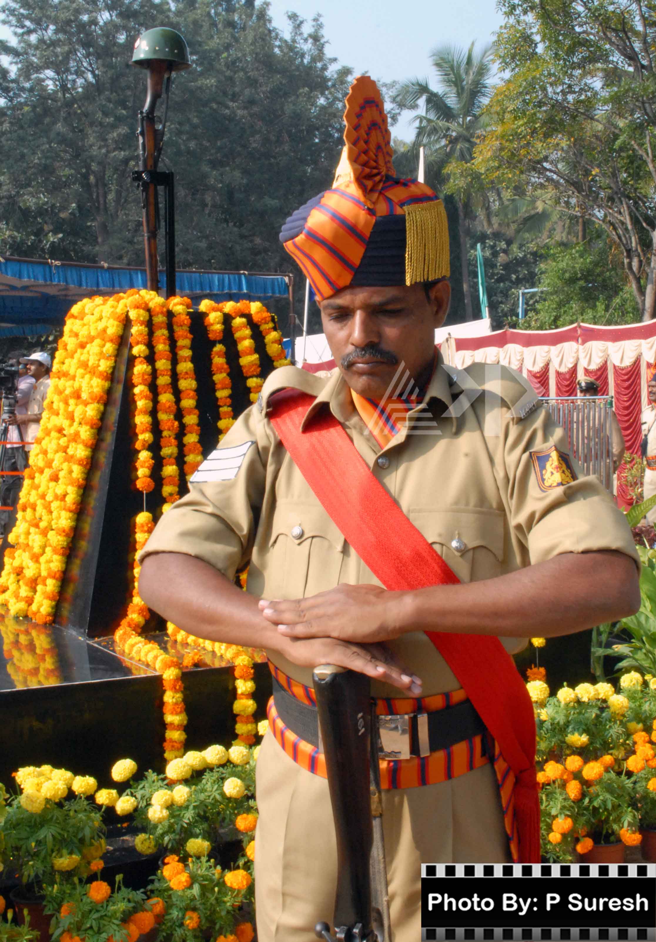 ಪೊಲೀಸ್ ಸಂಸ್ಮರಣ ದಿನಾಚರಣೆ ಅಂಗವಾಗಿ ಹುತಾತ್ಮ ಪೊಲೀಸರಿಗೆ ಗೌರವಾರ್ಪಣೆ