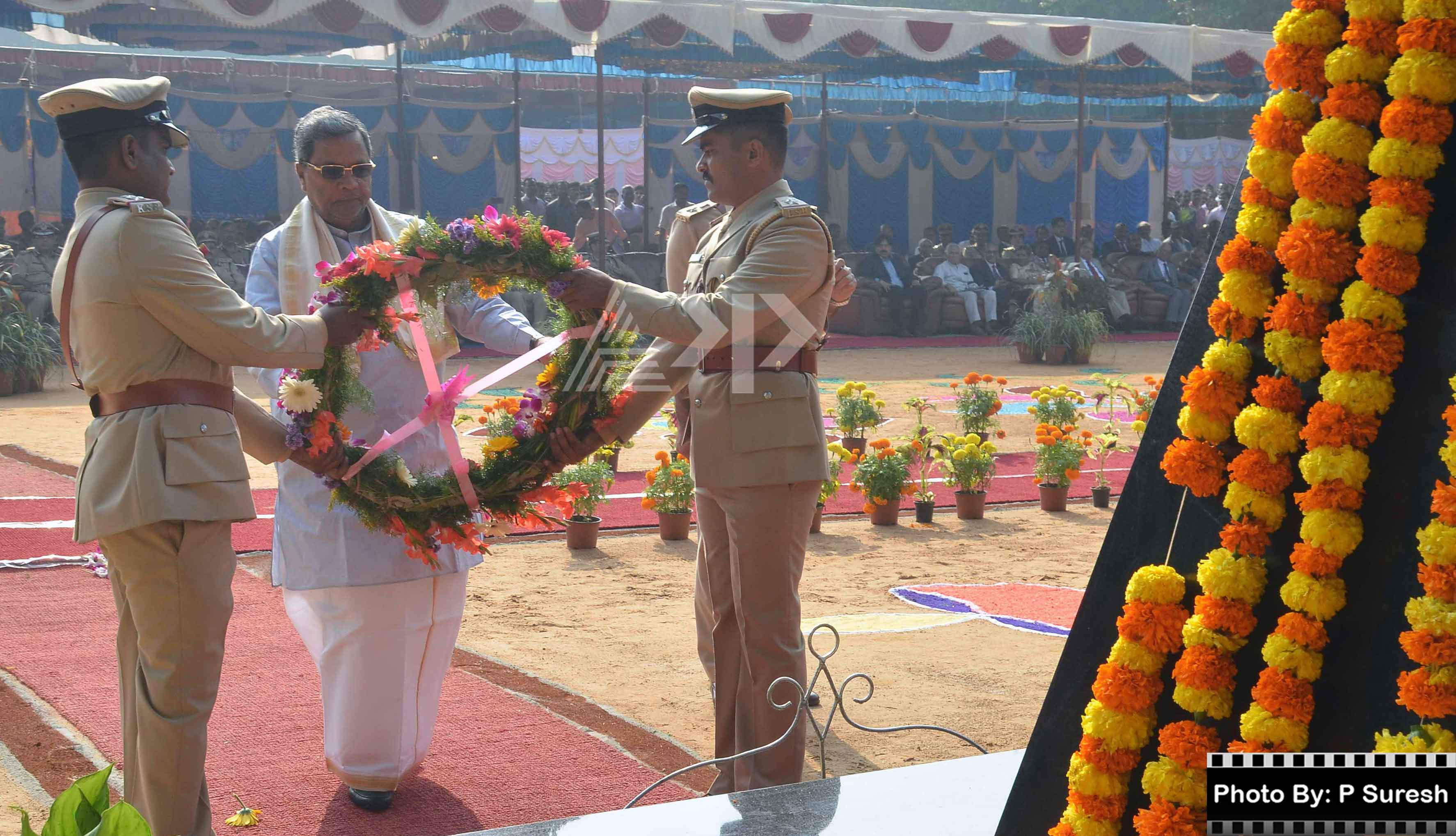 ಪೊಲೀಸ್ ಸಂಸ್ಮರಣ ದಿನಾಚರಣೆ ಅಂಗವಾಗಿ ಹುತಾತ್ಮ ಪೊಲೀಸರಿಗೆ ಗೌರವಾರ್ಪಣೆ