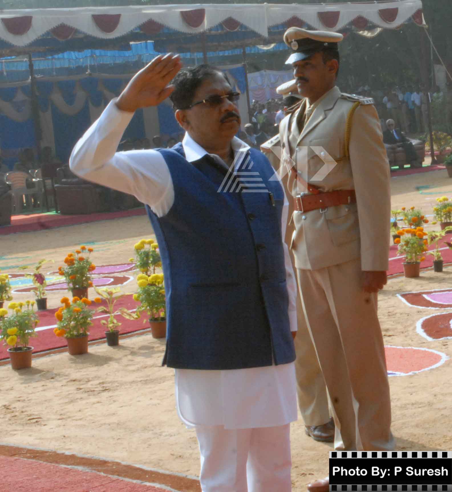 ಪೊಲೀಸ್ ಸಂಸ್ಮರಣ ದಿನಾಚರಣೆ ಅಂಗವಾಗಿ ಹುತಾತ್ಮ ಪೊಲೀಸರಿಗೆ ಗೌರವಾರ್ಪಣೆ